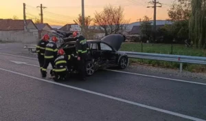 ISUUn copil în stare gravă și patru persoane rănite într-un accident pe centura Aleșd-02