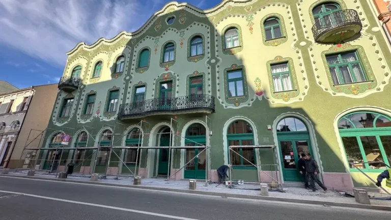 Palatul Adorján II și-a recăpătat strălucirea