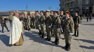 Premieră la Oradea: Studenții mediciniști militari au depus jurământul-21