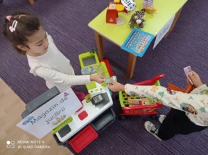 Preșcolarii de la Grădinița cu Program Prelungit nr. 45 au ieșit la „cumpărături”-09