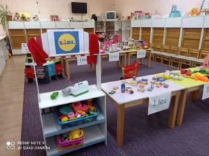 Preșcolarii de la Grădinița cu Program Prelungit nr. 45 au ieșit la „cumpărături”-10