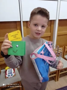 Preșcolarii de la Grădinița cu Program Prelungit nr. 45 au ieșit la „cumpărături”-17