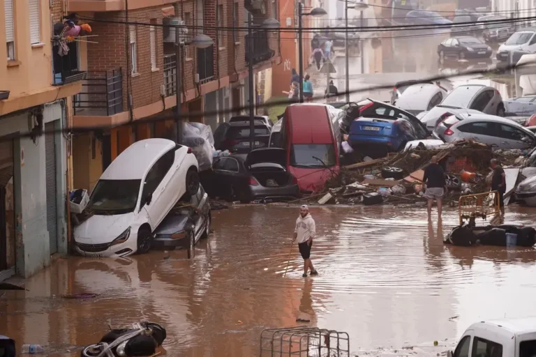 Scene teribile după retragerea apelor în Valencia: „Așa ceva, apocalipsă, nici în filmele de groază nu se vede”