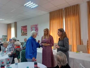 Seniorii Oradiei sărbătoriți cu ocazia Zilei Internaționale a Persoanelor Vârstnice-01