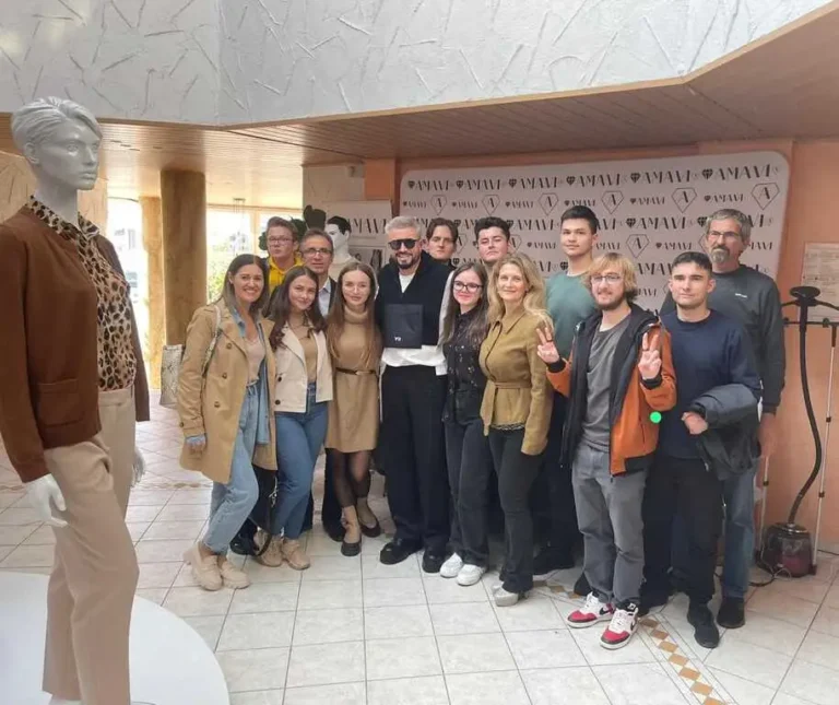 Studenții antreprenori în vizită la o afacere…cu stil