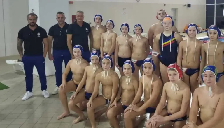 Victorii pe linie pentru CSM Oradea la primul turneu din Campionatul Național U12 al României la Polo pe Apă