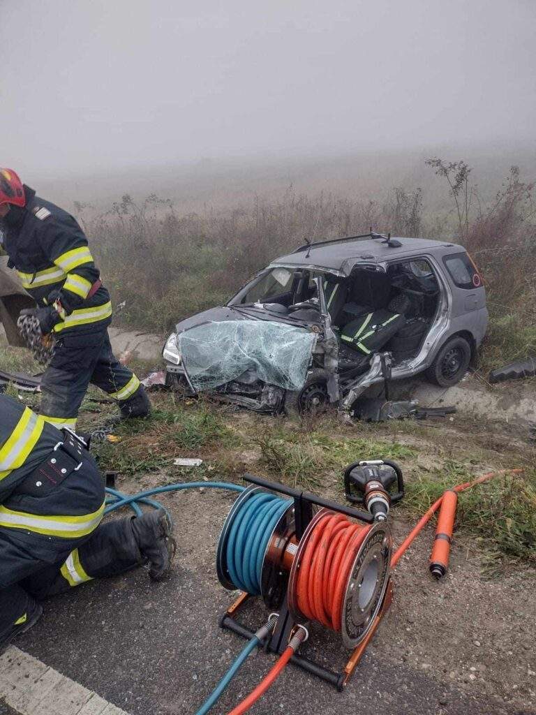 Grav accident rutier la Pocola, pe DN76, două persoane au decedat