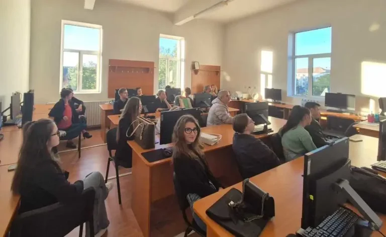Studenții antreprenori orădeni iau lecții despre fondurile europene