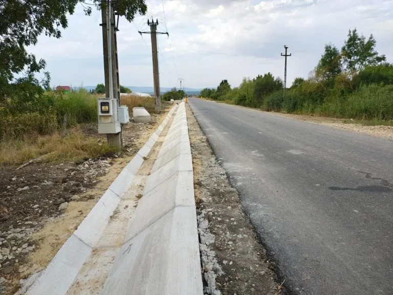 Încă o lună până la finalizarea lucrărilor la drumul Balc – Camăr