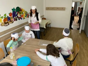 „Micul gospodar în acțiune” a făcut pizza și curățenie-02