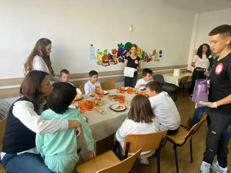 „Micul gospodar în acțiune”. Copiii, familiarizați cu treburile gospodărești