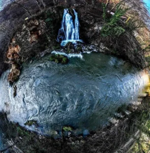 Cascada Vadu Crișului, bijuteria ascunsă din Munții Pădurea Craiului-02 Foto: Ovi D Pop