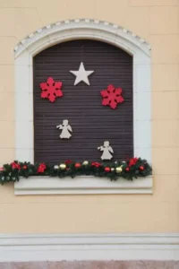 Clădirile emblematice din Oradea îmbracă straie de sărbătoare-21
