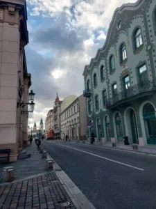 Clădirile emblematice din Oradea îmbracă straie de sărbătoare-25
