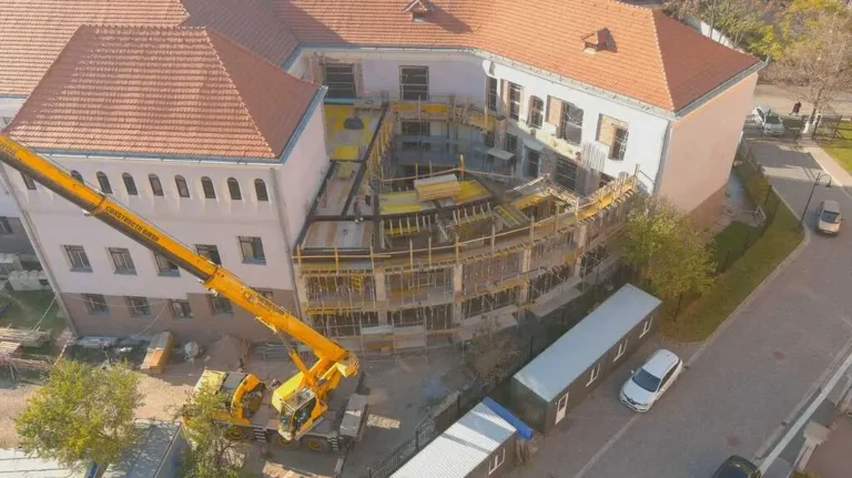 Modernizarea Bibliotecii Județene, la 55%