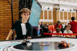 Orădeni la cea mai mare competiție de Sumo robotic din lume-03