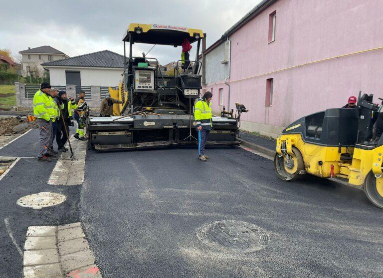 Se finalizează asfaltarea străzii Diasporei, parte a celui mai nou cartier din Oradea