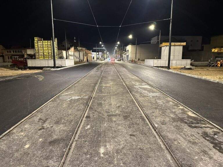 În week-end, se deschide traficul peste pasajul Decebal atât pentru mașini, cât și pentru tramvaie