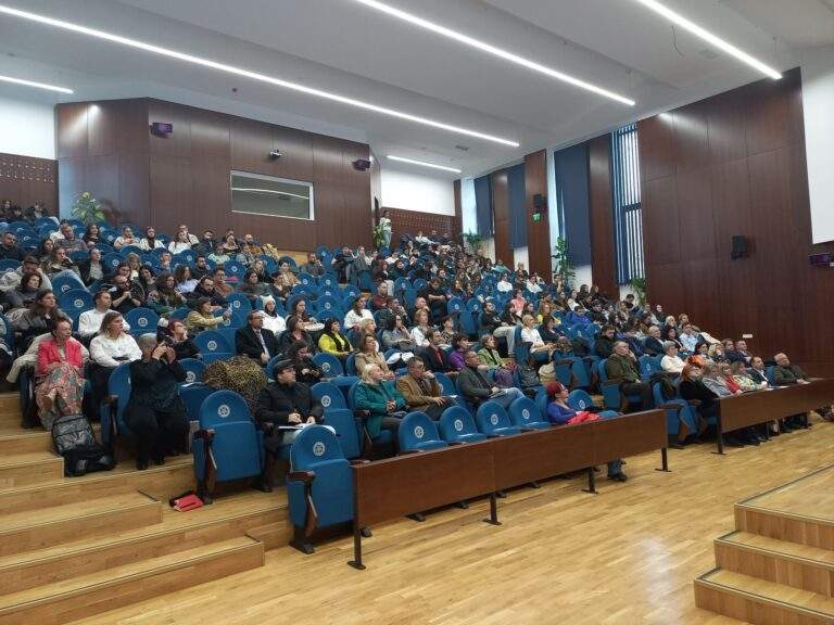 Profesorul și istoricul Mihai Drecin, omagiat la Universitatea din Oradea, cu ocazia împlinirii a 80 de ani