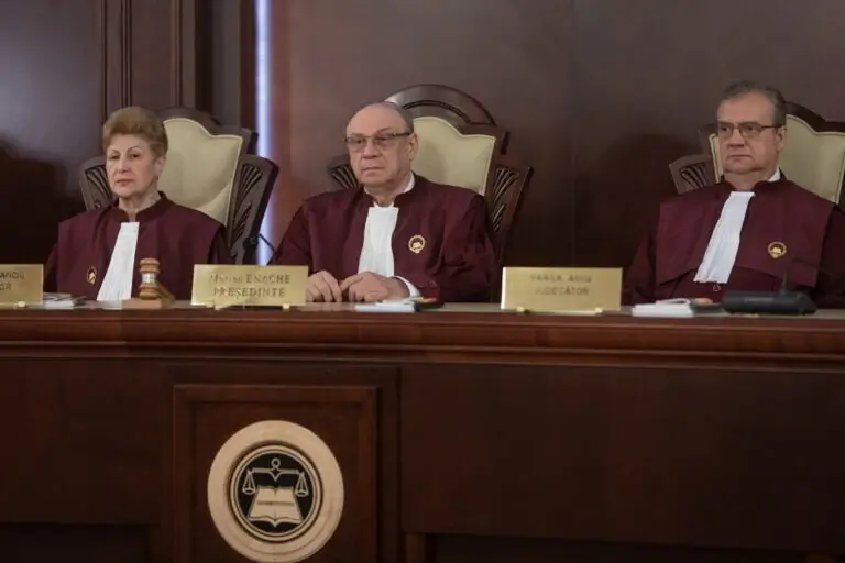 BREAKING Curtea Constituțională a cerut renumărarea voturilor și a amânat pentru vineri deciziile privind validarea turului 1 și cererea de anulare a rezultatului / Diferența dintre Elena Lasconi și Marcel Ciolacu a fost de 2.740 de voturi