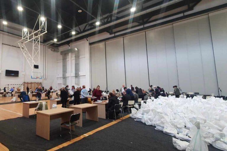 Peste 242.000 de voturi sunt renumărate la Oradea Arena