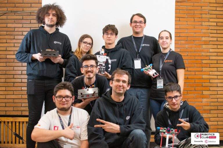 Orădenii au făcut senzație la cea mai mare compeție de robotică din România