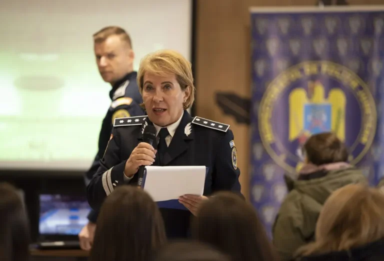 „Fără bariere, despre droguri – un dialog interactiv cu tinerii”