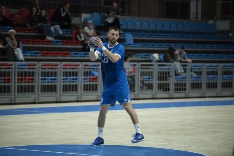 CSM – Echipa de handbal se deplasează la Cluj-Napoca pentru ultimul meci din prima fază a Diviziei A – ediția 2024/25