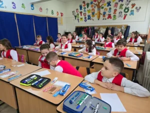 Evaluare cu premii la Liceul de Arte din Oradea-01