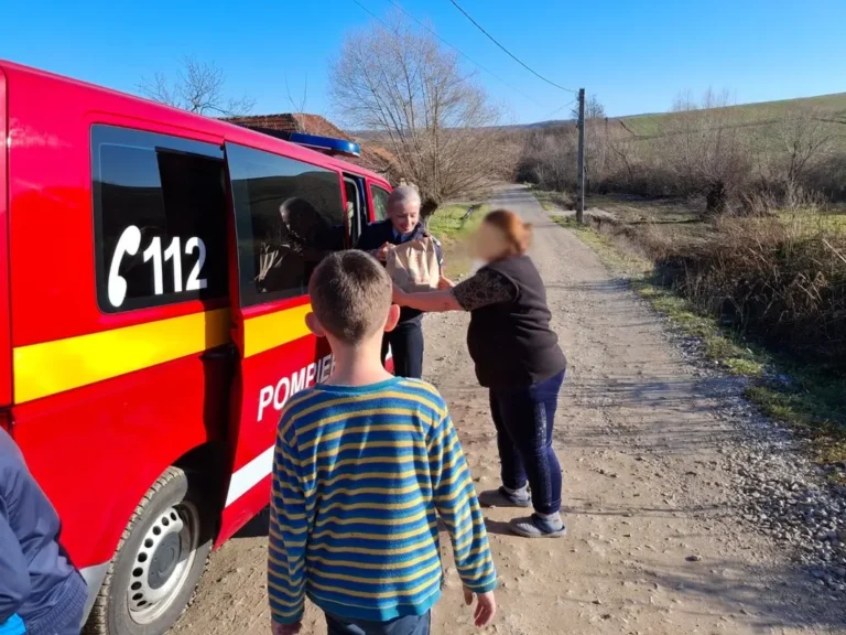 Bucurii în case și suflete dăruite de ajutoarele „Moșului”