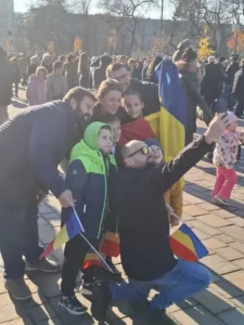 Mii de orădeni au participat la festivitățile dedicate Zilei Naționale a României-002