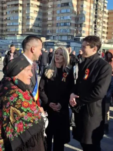 Mii de orădeni au participat la festivitățile dedicate Zilei Naționale a României-004