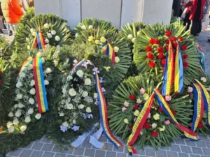 Mii de orădeni au participat la festivitățile dedicate Zilei Naționale a României-005