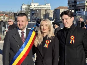 Mii de orădeni au participat la festivitățile dedicate Zilei Naționale a României-007