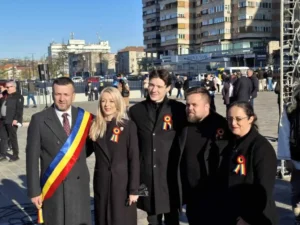 Mii de orădeni au participat la festivitățile dedicate Zilei Naționale a României-009