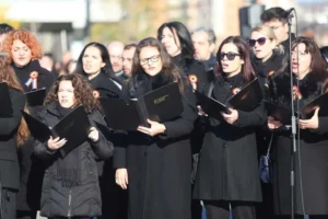 Mii de orădeni au participat la festivitățile dedicate Zilei Naționale a României-08