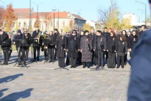Mii de orădeni au participat la festivitățile dedicate Zilei Naționale a României-31
