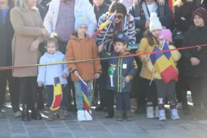 Mii de orădeni au participat la festivitățile dedicate Zilei Naționale a României-70