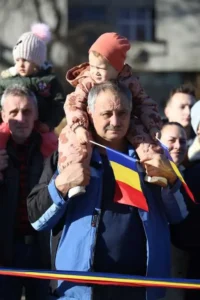 Mii de orădeni au participat la festivitățile dedicate Zilei Naționale a României-77