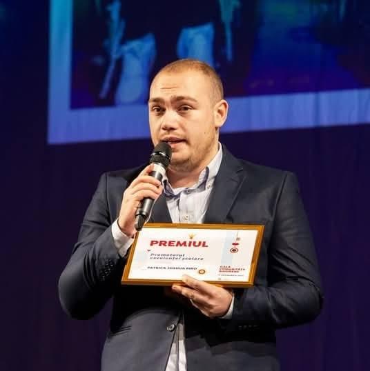 Tânărul Patrick-Joshua Biro, promotor al excelenței școlare. Premiul care l-a făcut să se simtă auzit