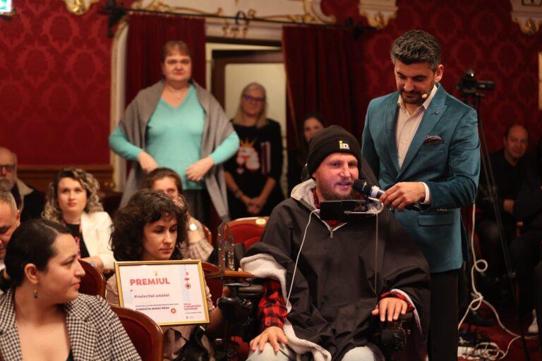 Cei care schimbă lumea au fost premiati la Gala Comunității Bihorene. Mihai Neșu, Alexandra Lukacs și Ioana Indrieș, printre câștigători