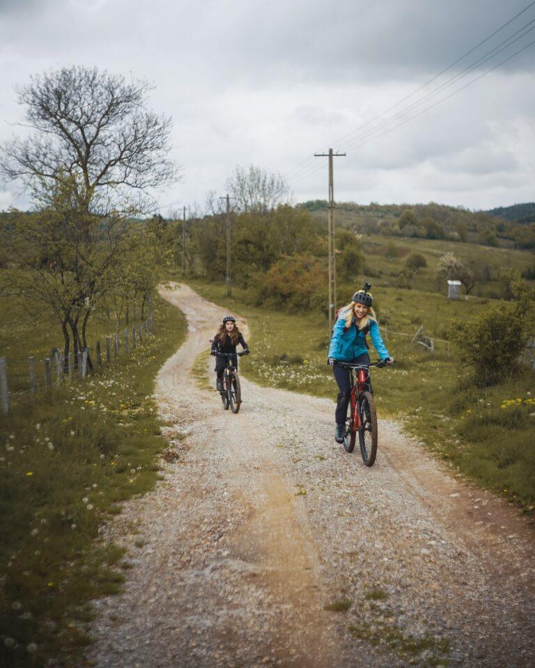 Vacanța de iarnă în Pădurea Craiului – Aventuri la tot pasul