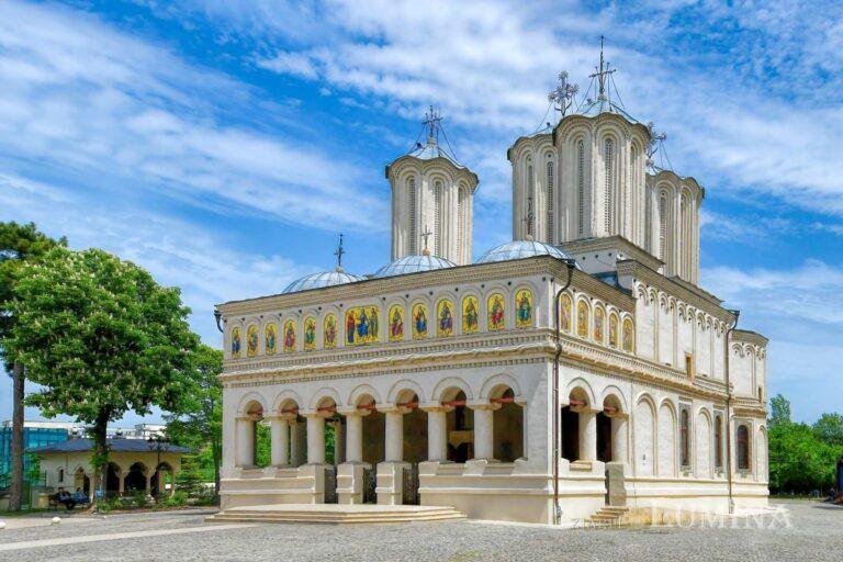 Patriarhia Română îndeamnă la pace socială