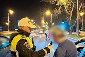 Acțiuni intense ale Poliției din Bihor în minivacanța de Crăciun: Peste 3.100 de persoane legitimate și aproape 2.500 de șoferi testați pentru alcool și droguri