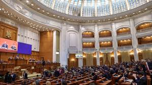 Senatul şi-a ales, sâmbătă, conducerea, după ce parlamentarii au depus jurământul