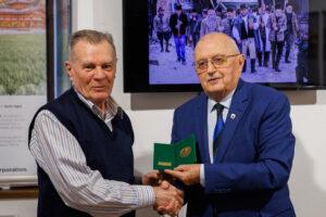 4-Artistul fotograf Bálint Zsigmond AFIAP, mediat cu premiu de merit pe viață Foto EFA (2)