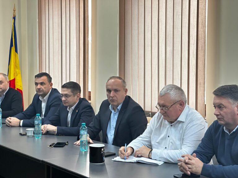Colaborare pentru dezvoltare. Întâlnire de lucru la Aleșd între autoritățile locale și DEER Oradea