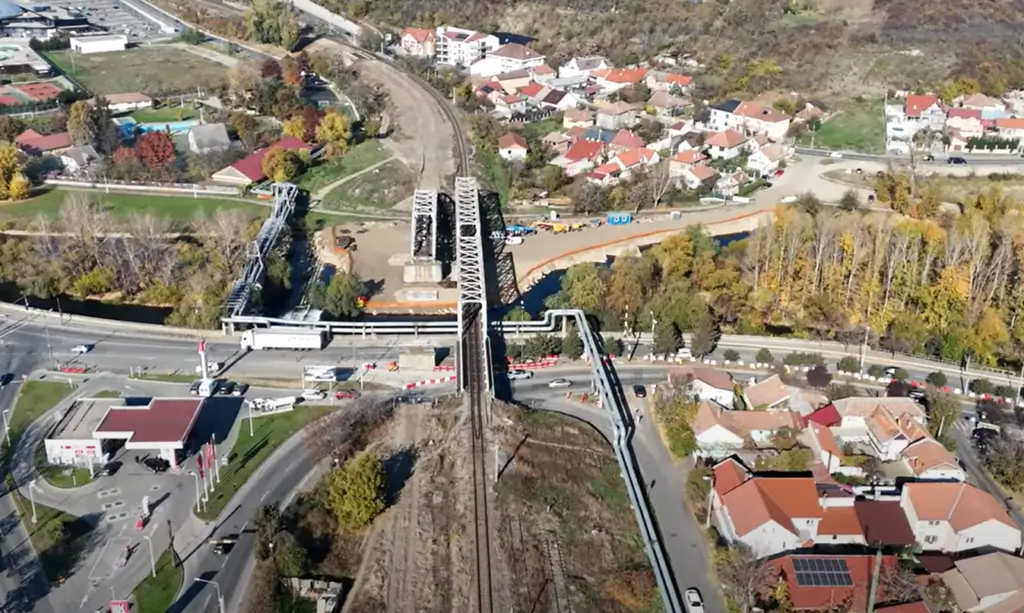 Demontarea podului metalic peste Crișul Repede, Oradea / FOTO: MARIN MARIAN