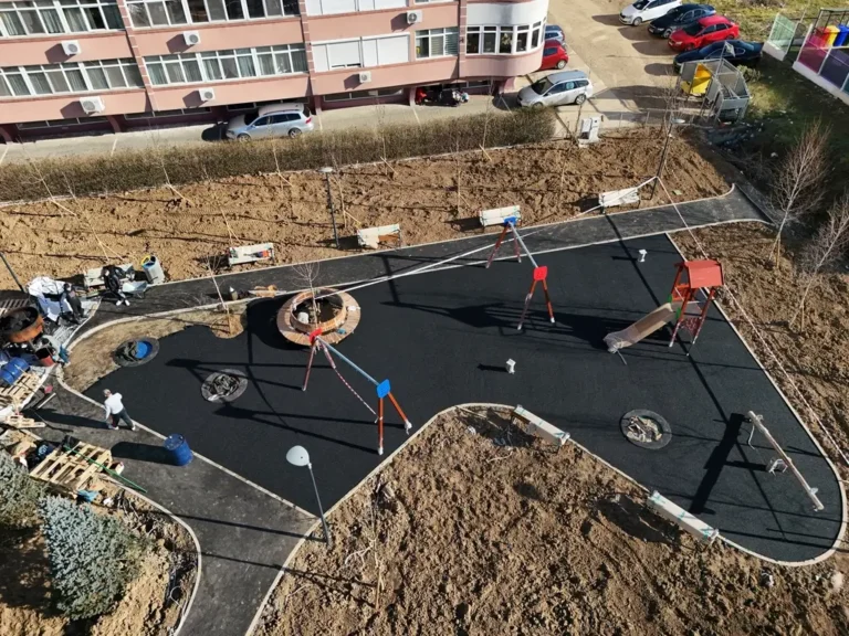 Lucrările de amenajare a noului parc din zona Ion Irimescu se apropie de finalizare