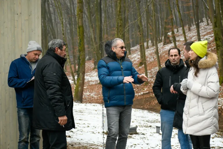 Noile campinguri din Vadu Crișului, Șuncuiuș, Bratca și Dobrești, aproape finalizate